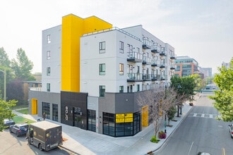 SOLO on 4th in Calgary, AB - Building Photo - Building Photo
