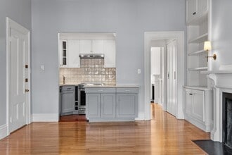 298 Marlborough St, Unit 3 in Boston, MA - Building Photo - Building Photo