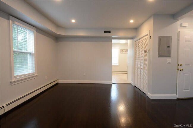 53 Dewitt Ave in Bronxville, NY - Building Photo - Building Photo