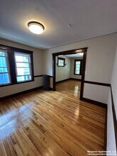 75 Walk Hill St, Unit 001 in Boston, MA - Building Photo - Building Photo