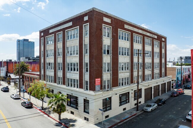 800-810 E Traction Ave