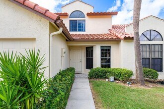 10325 Hidden Springs Ct in Boca Raton, FL - Building Photo - Building Photo