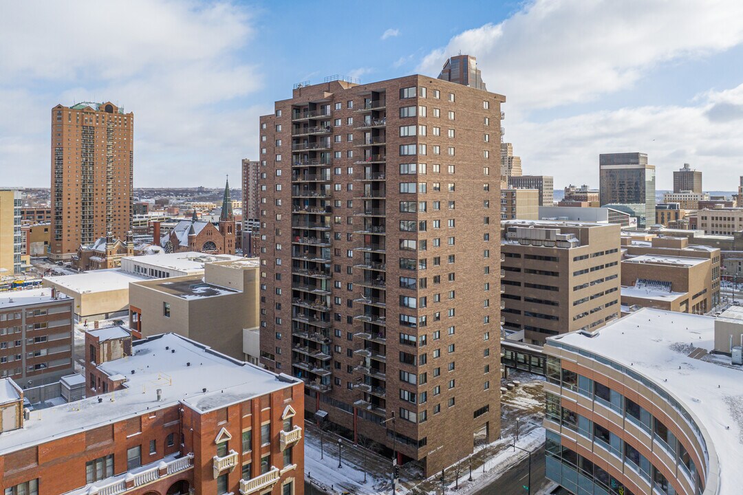 Gallery Tower in St. Paul, MN - Building Photo