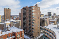 Gallery Tower in St. Paul, MN - Foto de edificio - Primary Photo