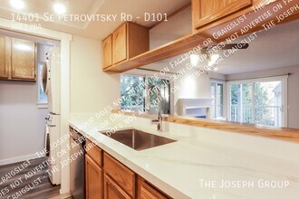 14401 SE Petrovitsky Rd in Renton, WA - Building Photo - Building Photo