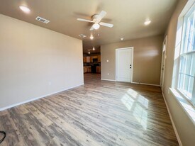 2203 E Main St in Lubbock, TX - Building Photo