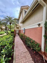 3912 Tree Top Dr in Weston, FL - Building Photo - Building Photo