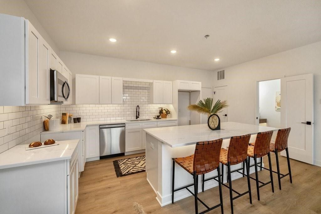 6501 102nd St in Urbandale, IA - Building Photo