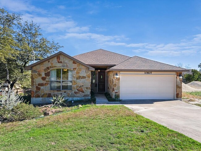 10807 Glenview Cir in Dripping Springs, TX - Building Photo - Building Photo