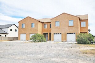 1421 Star Rd in Pahrump, NV - Building Photo