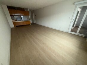 415 E Cedar Ave in Burbank, CA - Building Photo - Building Photo