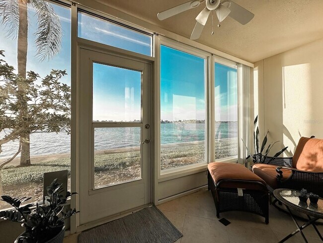 7920 Sun Island Dr S, Unit 102 in South Pasadena, FL - Building Photo - Building Photo