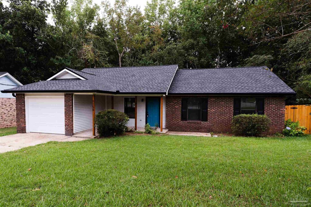 1156 Signal Hill Ln in Pensacola, FL - Building Photo