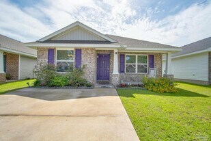 7014 Sonny Dr in Pensacola, FL - Building Photo