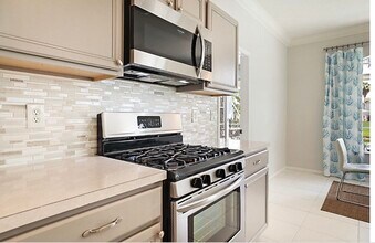 1422 Fairway Cir in Greenacres, FL - Building Photo - Building Photo