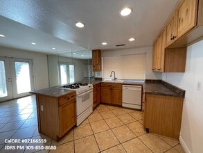 13352 Beach Terrace Dr in Garden Grove, CA - Building Photo - Building Photo