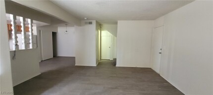 574 Roxella Ln in Las Vegas, NV - Building Photo - Building Photo