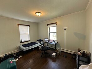 435 Walnut Ave in Boston, MA - Foto de edificio - Building Photo