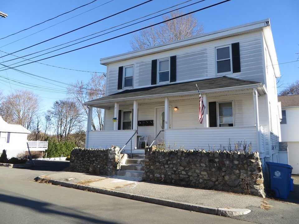 68 Valley St, Unit #3 in Wakefield, MA - Foto de edificio