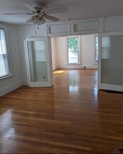 19 Pinckney St, Unit 1 in Somerville, MA - Foto de edificio - Building Photo