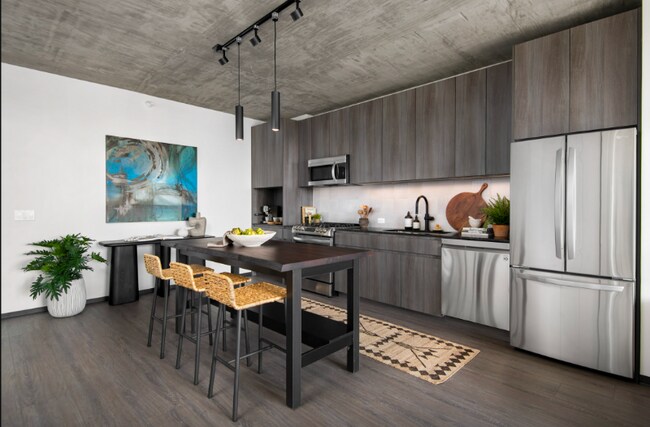 1400 W Randolph St in Chicago, IL - Building Photo - Building Photo