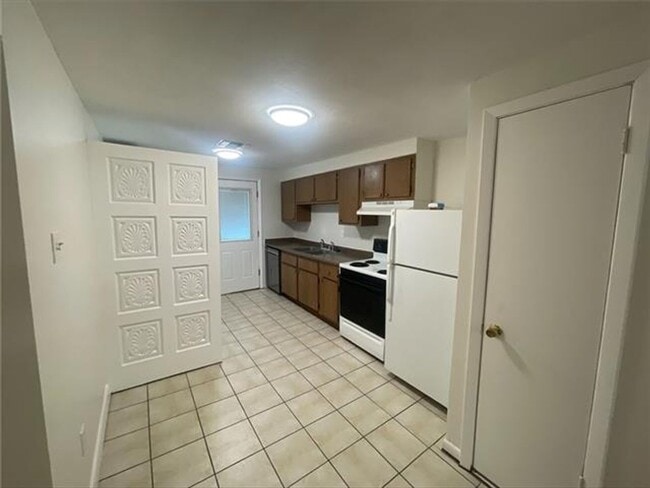 608 Houma Blvd in Metairie, LA - Building Photo - Building Photo