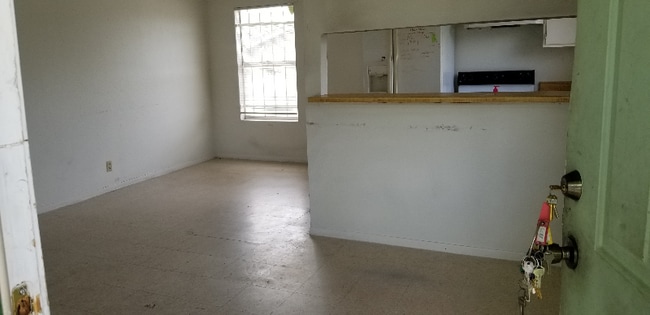 4214 Woodmanor Dr in San Antonio, TX - Building Photo - Building Photo