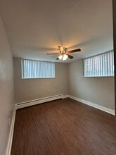 Flats at DeBoer Park in Denver, CO - Foto de edificio - Building Photo