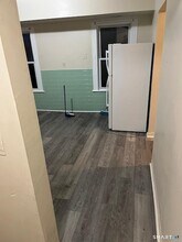 800 Hallett St, Unit 2nd left in Bridgeport, CT - Building Photo - Building Photo