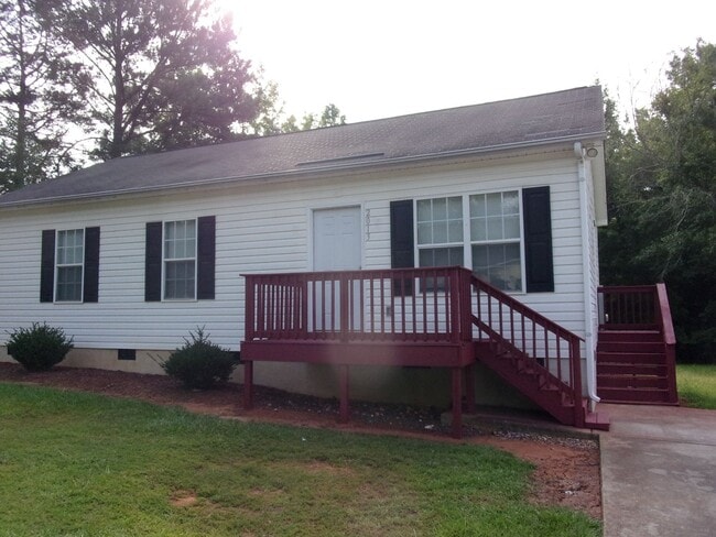 property at 2013 Gilmore Rd