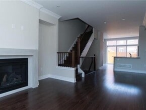2034 Queensborough Gate in Mississauga, ON - Building Photo - Building Photo