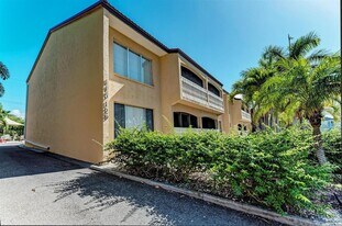 129 Tyler Dr in Sarasota, FL - Building Photo