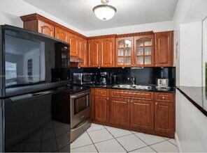 330 N 68th Ave in Hollywood, FL - Building Photo - Building Photo