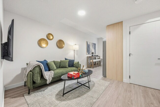 10749-10773 73 Ave NW in Edmonton, AB - Building Photo - Building Photo