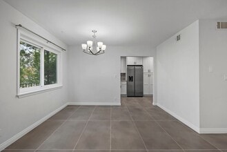 6145 Whitsett Ave, Unit 3 in North Hollywood, CA - Foto de edificio - Building Photo