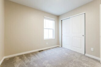 22073 E 39th Ave in Aurora, CO - Building Photo - Building Photo