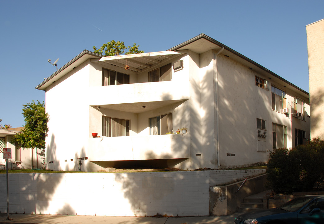 12153 Valleyheart Dr in Studio City, CA - Building Photo