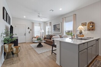 Summit Ridge Villas in Oklahoma City, OK - Building Photo - Building Photo