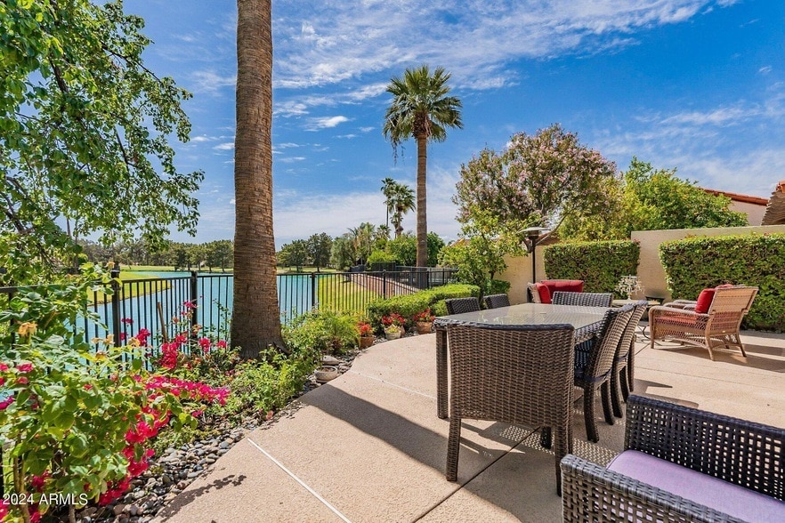 5306 N 31st Pl, Unit Bldg 7-727 in Phoenix, AZ - Building Photo