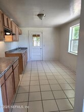 9156 4th Ave in Jacksonville, FL - Foto de edificio - Building Photo