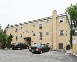 525 S Michigan Ct in Addison, IL - Foto de edificio - Building Photo