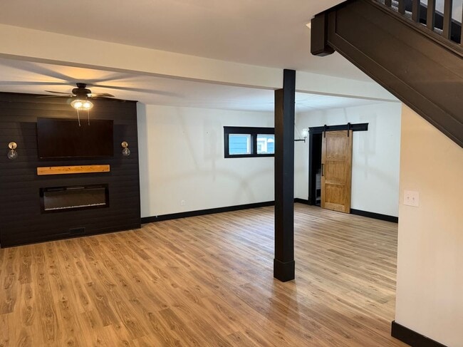 2157 Singleton St in Indianapolis, IN - Foto de edificio - Building Photo