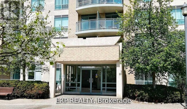 property at 51 Baffin Ct