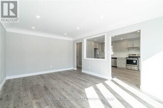 196 Upper Paradise Rd in Hamilton, ON - Building Photo - Building Photo