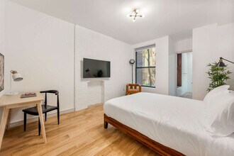 491 2nd Ave in New York, NY - Building Photo - Building Photo
