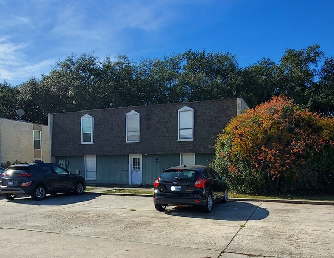 4547 Alvin Dark Ave in Baton Rouge, LA - Building Photo - Building Photo