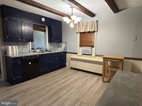 22 1/2 E Pine St in Ephrata, PA - Building Photo - Building Photo