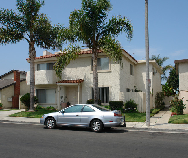 16641 Sims St in Huntington Beach, CA - Building Photo - Building Photo