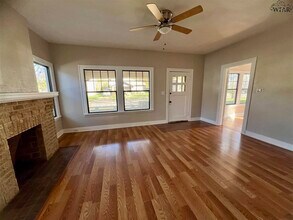3107 Hollywood Ave in Wichita Falls, TX - Foto de edificio - Building Photo