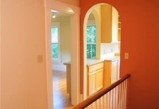 91 Mill St, Unit 2 in Orono, ME - Foto de edificio - Building Photo